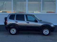 car-image